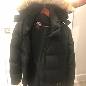 Women’s Black XL Canada Goose